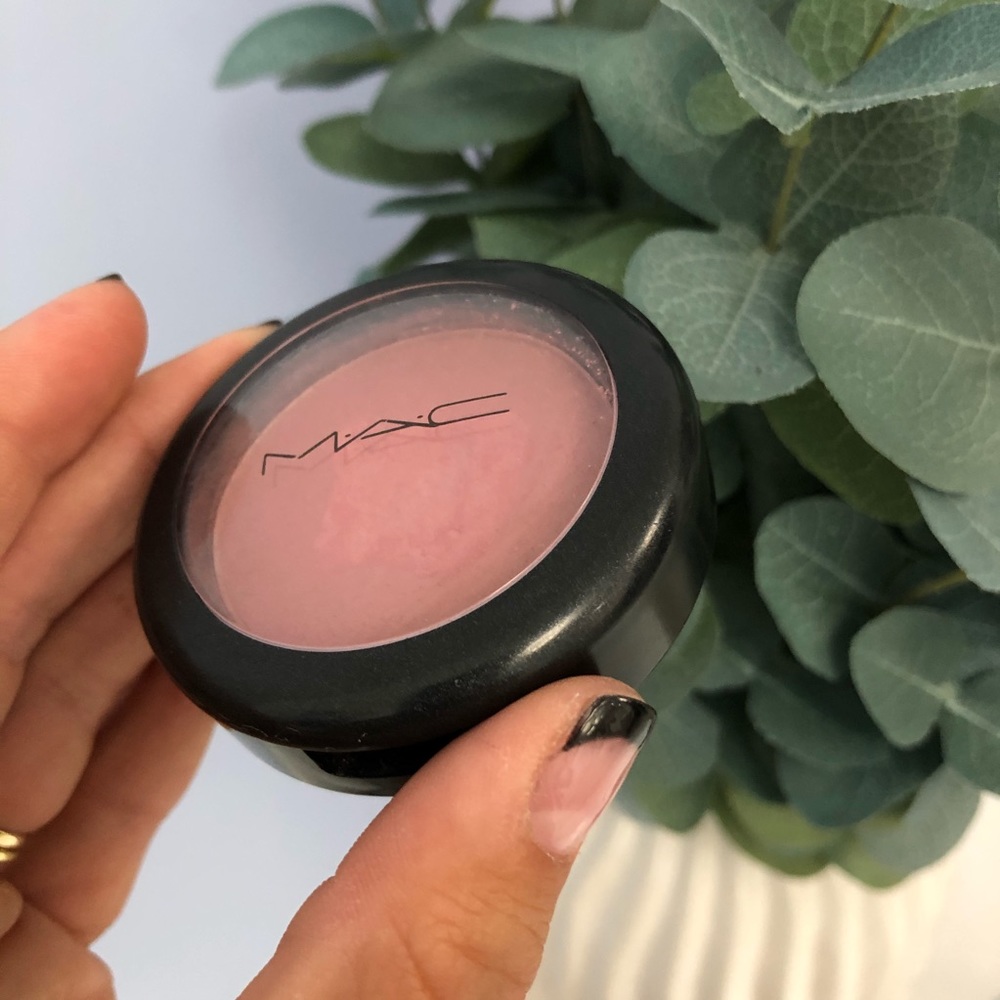 MAC Dame Satin Powder Blush 💕